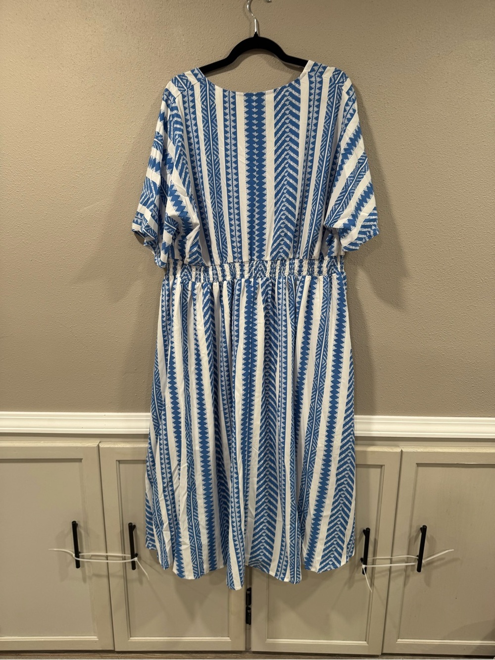 Solid Geometric Dolman Sleeve Pocket Shirred Split Hem Dress - Picture 6 of 7